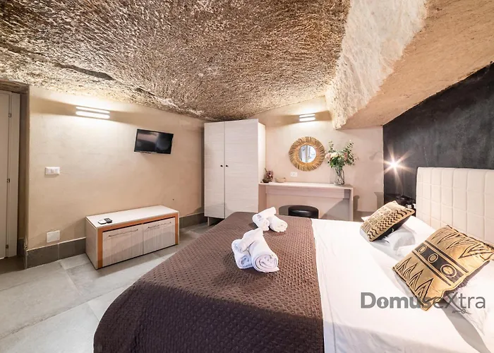 La Casa Nel Tufo By Domusextra * 나폴리